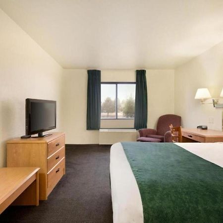 Travelodge By Wyndham Alpine Buitenkant foto
