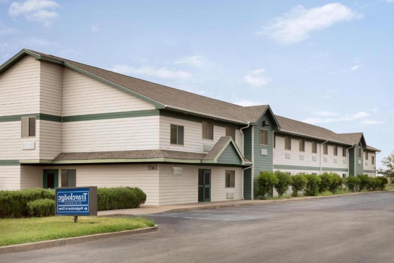 Travelodge By Wyndham Alpine Buitenkant foto